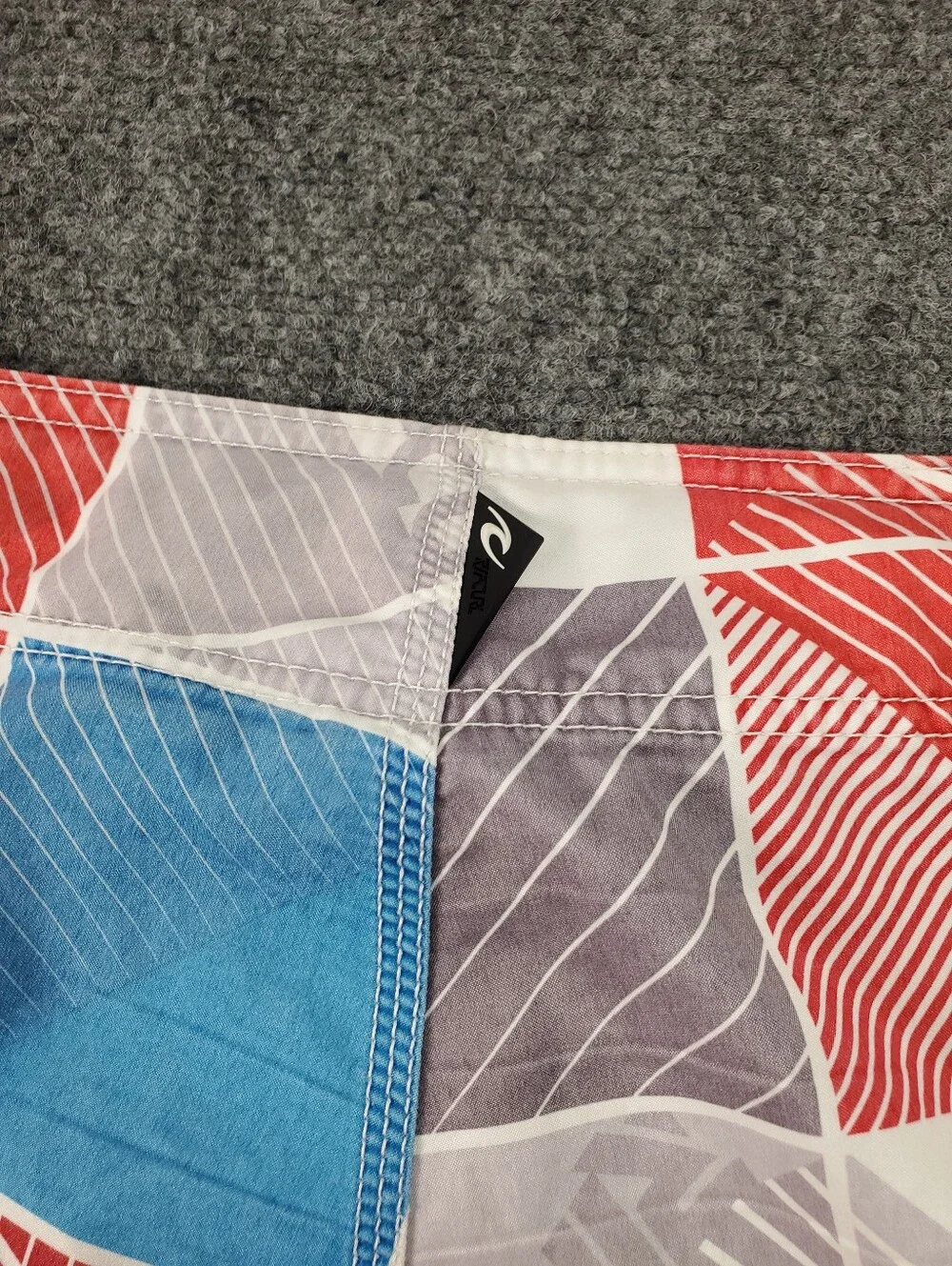 Rip Curl Boardshorts Mens 33 Geometric Grid Plaid Vintage 2000s Y2K Surfer Beach